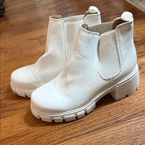Soda White Ankle Boots with Chunky Heel
